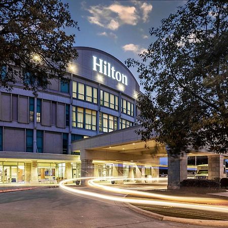 Hilton Austin Airport Hotel Exterior photo